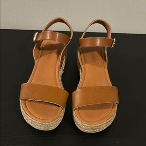 Tan Flat Sandals with Ankle Straps and Platform Sole